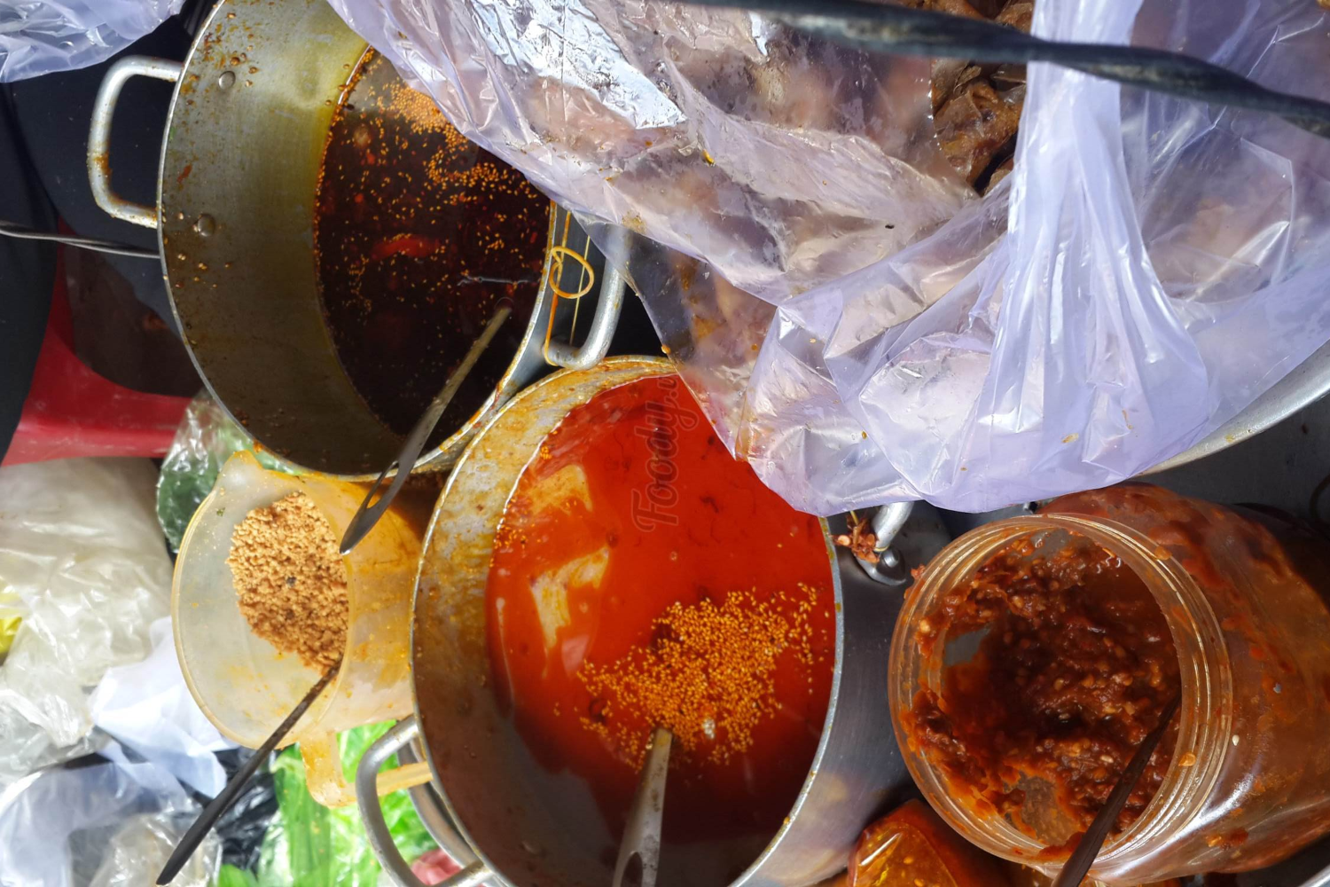 Nước Lèo Và Xì Dầu