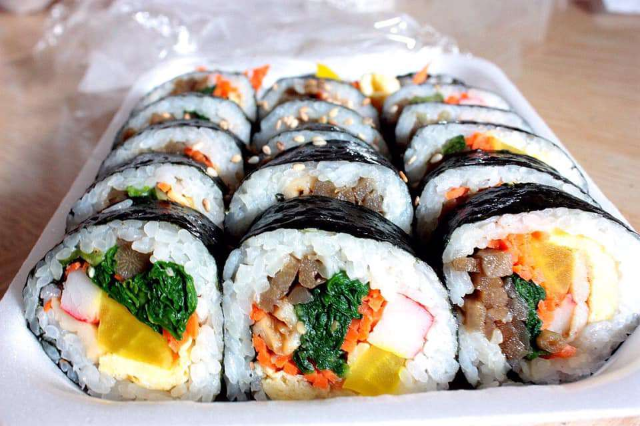 Kimbap Kim Chi Cá Ngừ