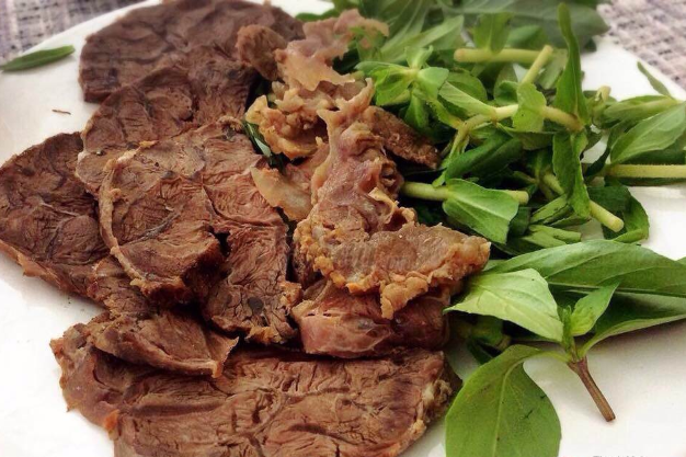 Bắp Bò Hấp