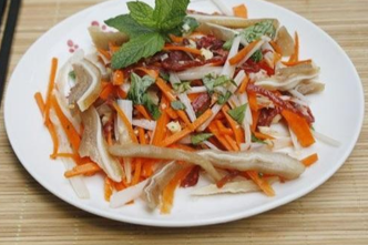 Gỏi Tai Heo