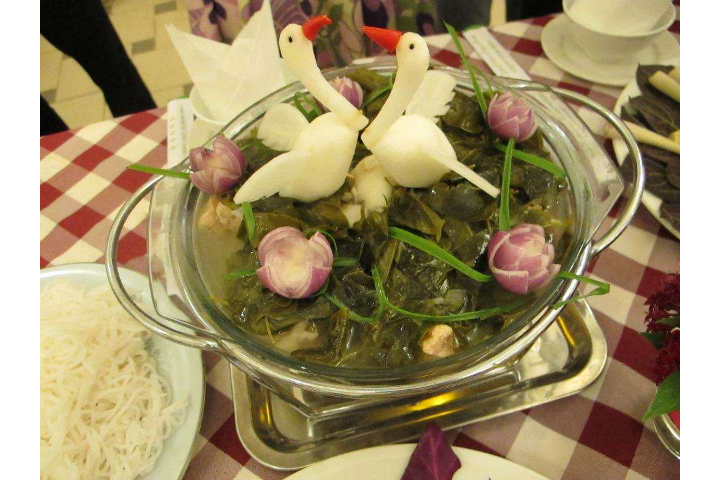 Lẩu Gà Lá Giang