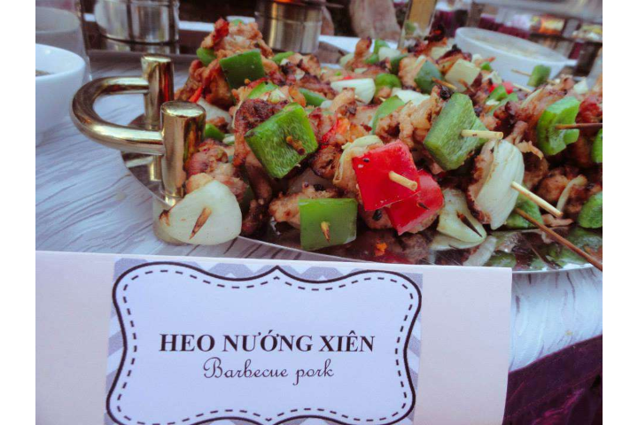 Heo Nướng Xiên