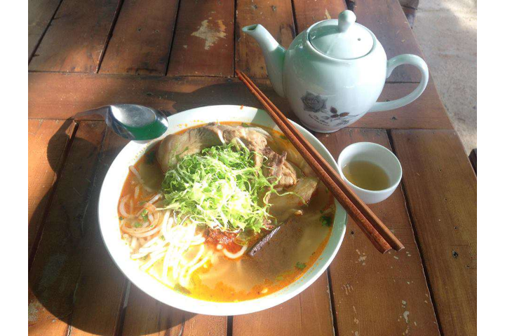 Bún Bò Giò Heo