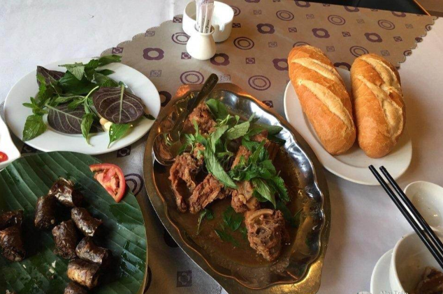 Sườn Dê, Và Dồi