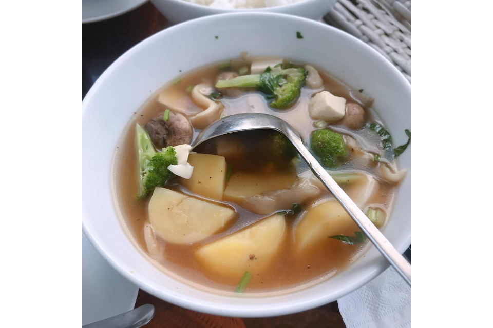 Canh Nấm, Củ