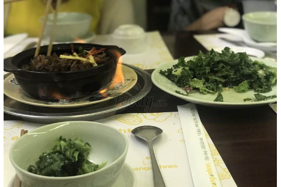 Bò Quanh Lửa Hồng