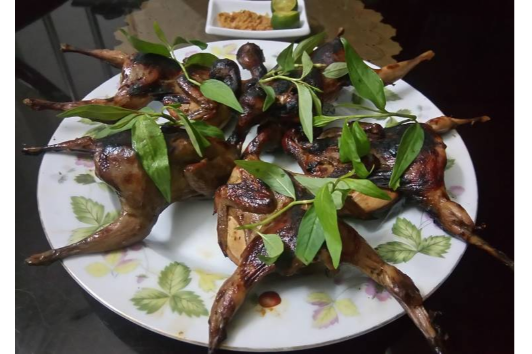 Chim Sẻ Nướng Ngói