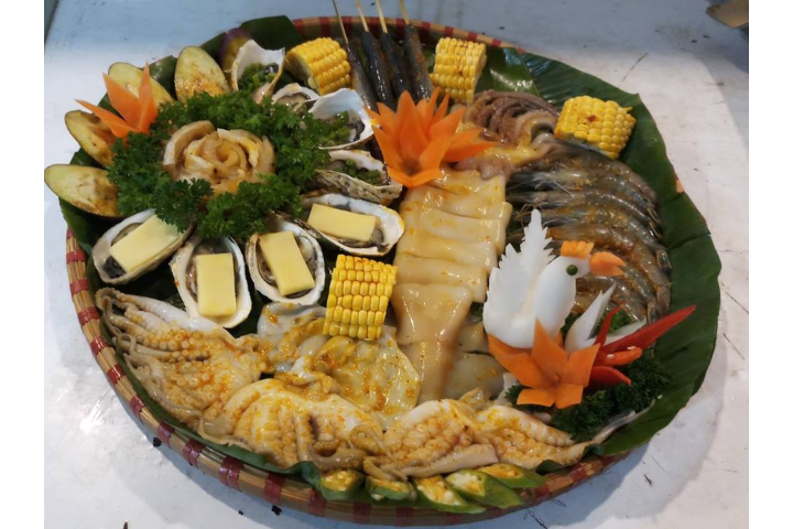 ComBo Hải Sản Và Thịt Nướng
