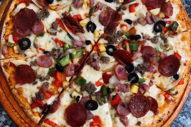 Pizza Hải Sản Đầy Đủ
