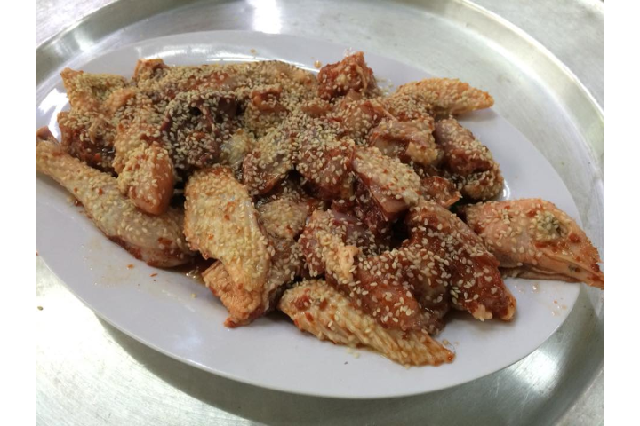 Gà Ướp Mè (Khách Tự Nướng)