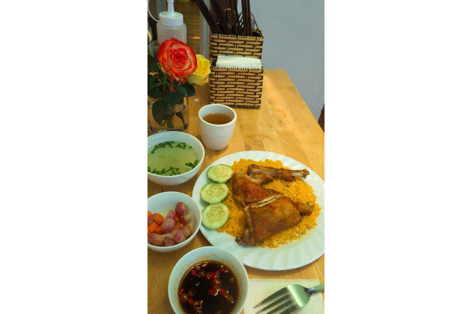 Cơm Chiên Đùi Gà