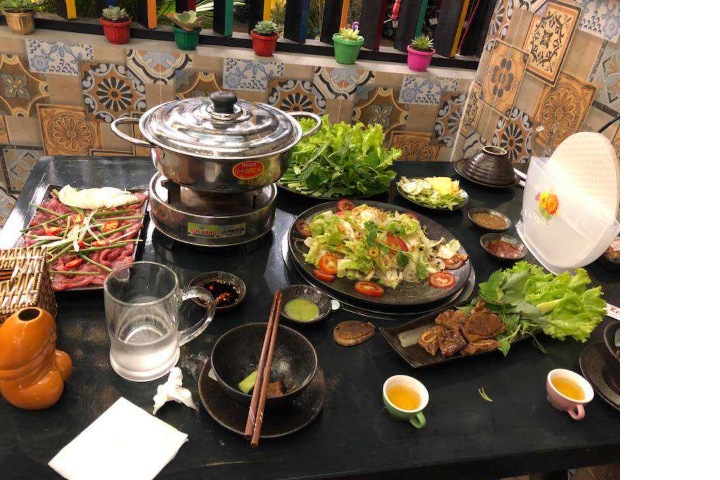 Lẩu Bò, Salad