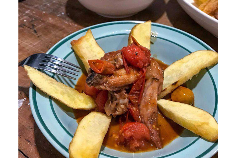 Sườn Kho, Khoai Tây Chiên