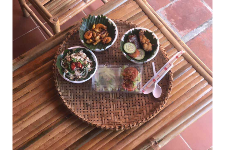 Thực Đơn 3 (Cá Kho, Tôm Kho Thịt, Gỏi Gà)
