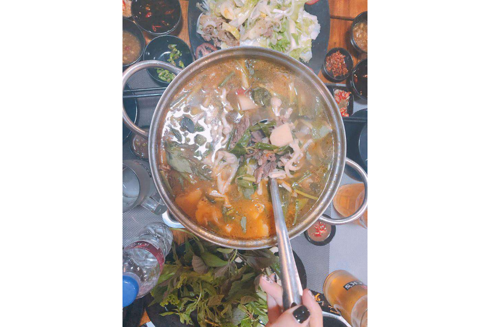 Lẩu Gà Măng Tây