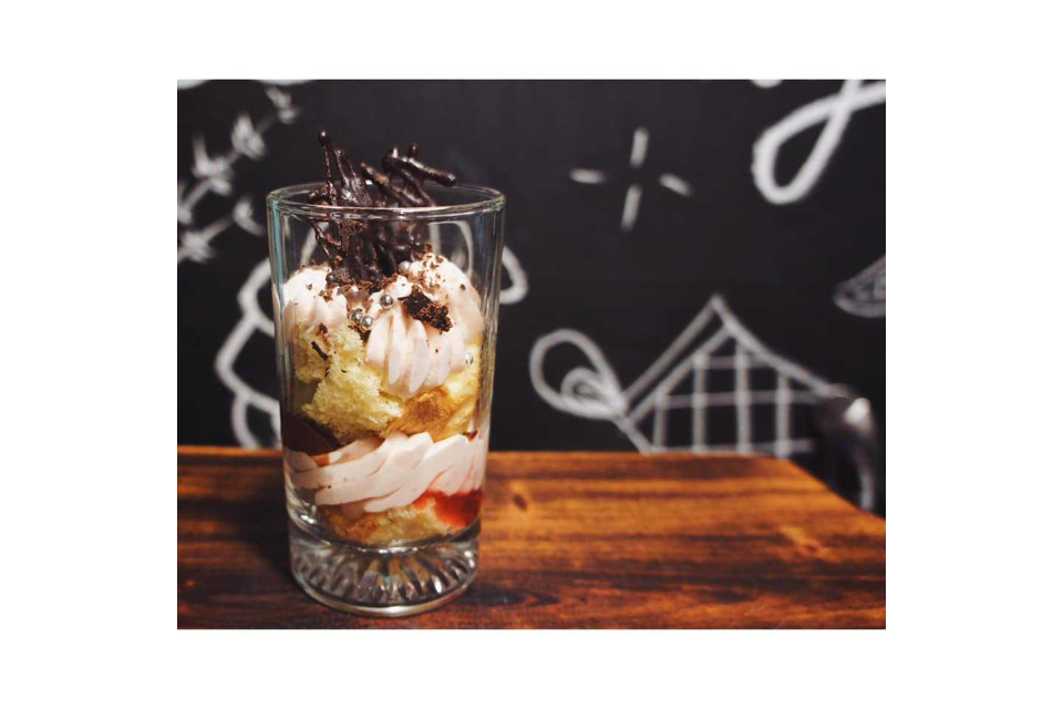 Bánh Mousse Phúc Bồn Tử