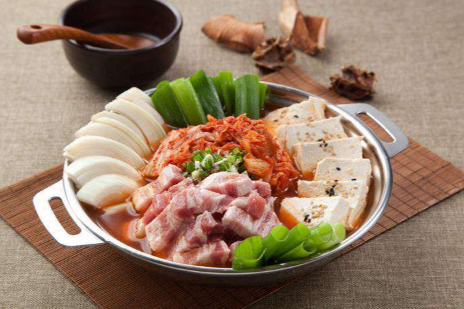 Lẩu Bò Kim Chi