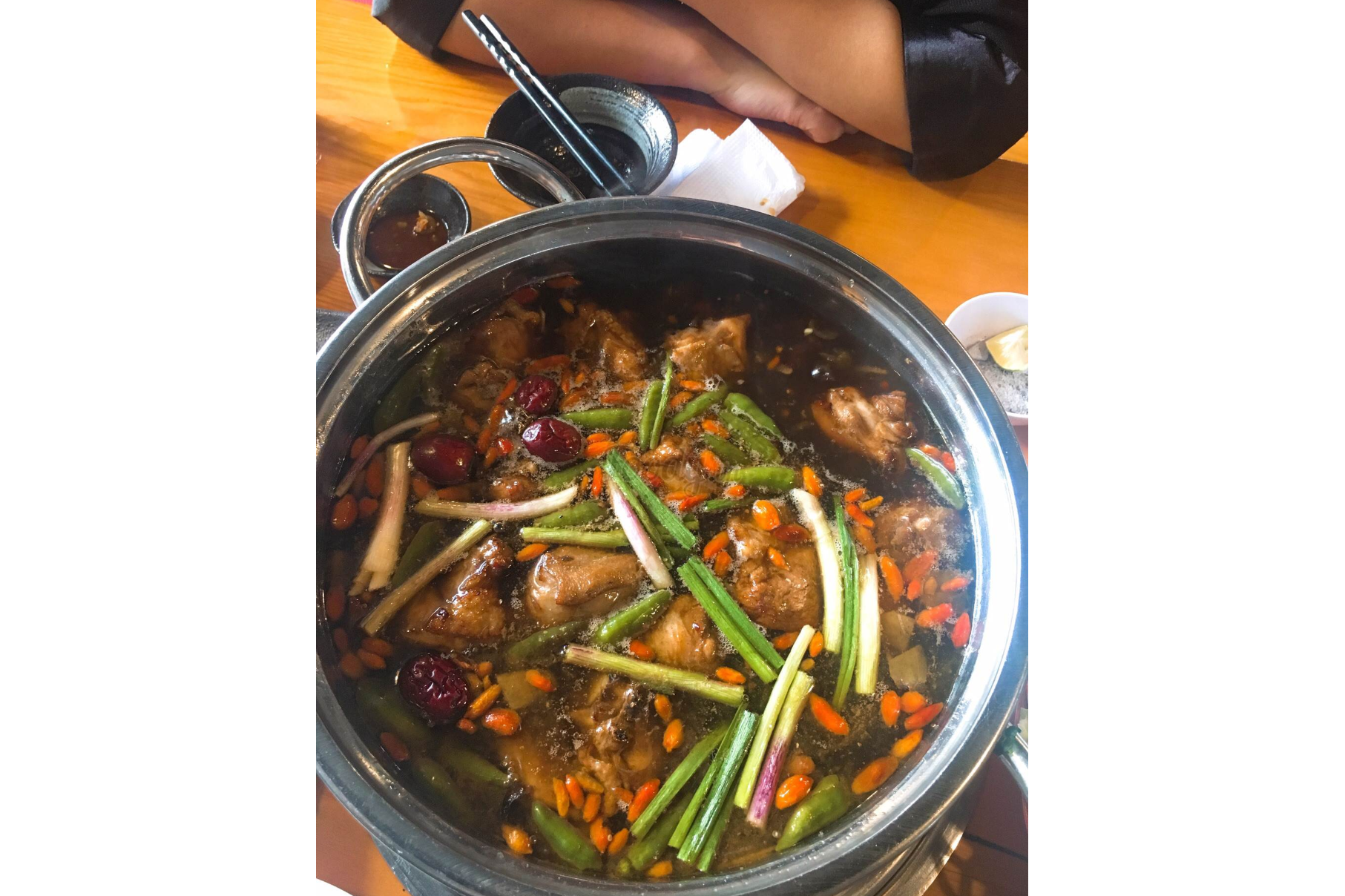 Lẩu Gà Ớt Xiêm