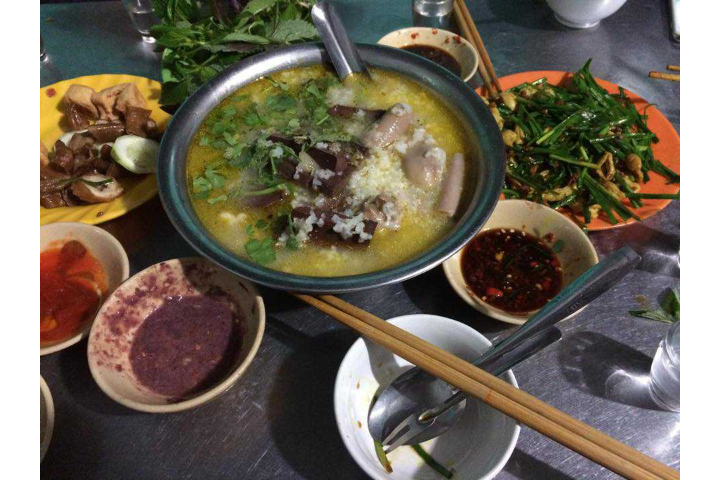 Cháo Đuôi Heo