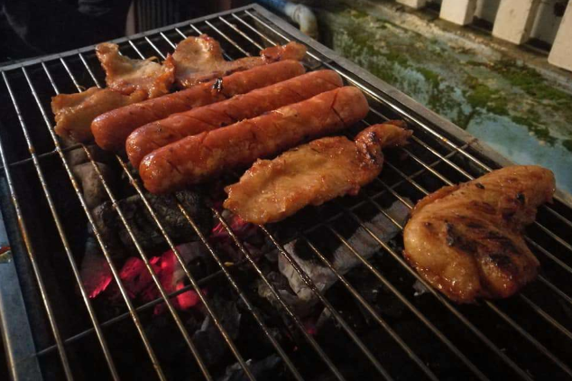 Thịt Nướng, Xúc Xích