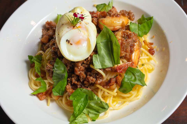 Mì Xào Tôm, Bò, Trứng