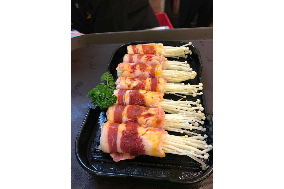 Bò Cuộn Nấm