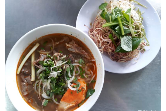 Bún Nạm Bò Và Chả