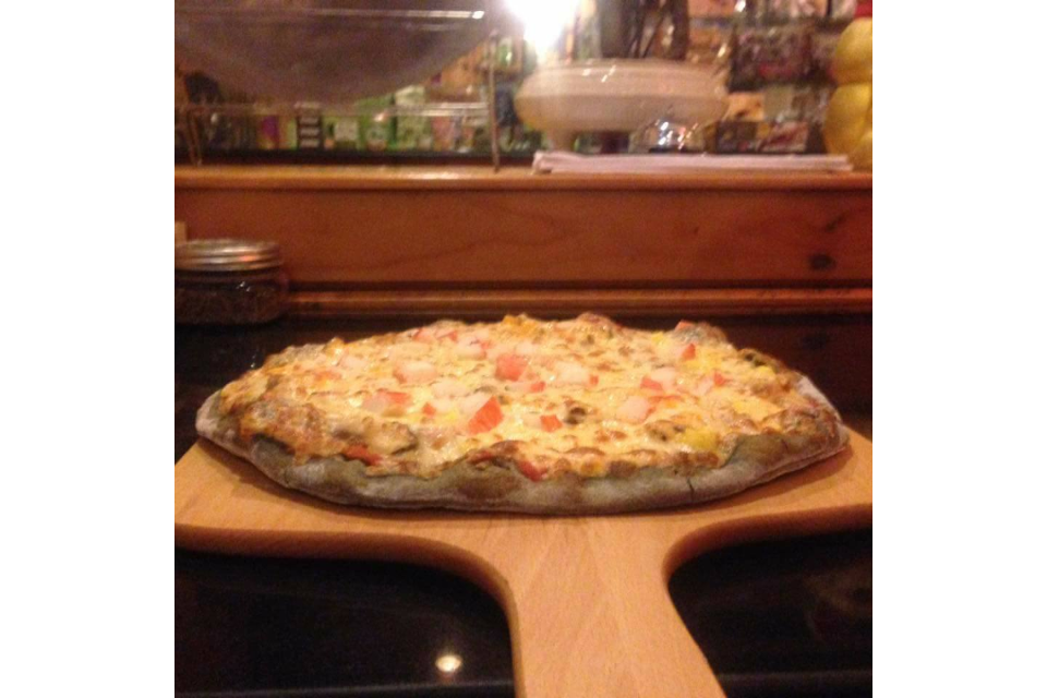 Pizza Bột Than Tre