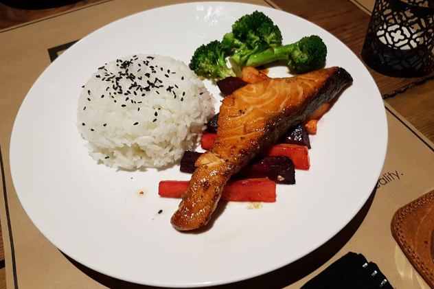 Cá hồi Teriyaki 