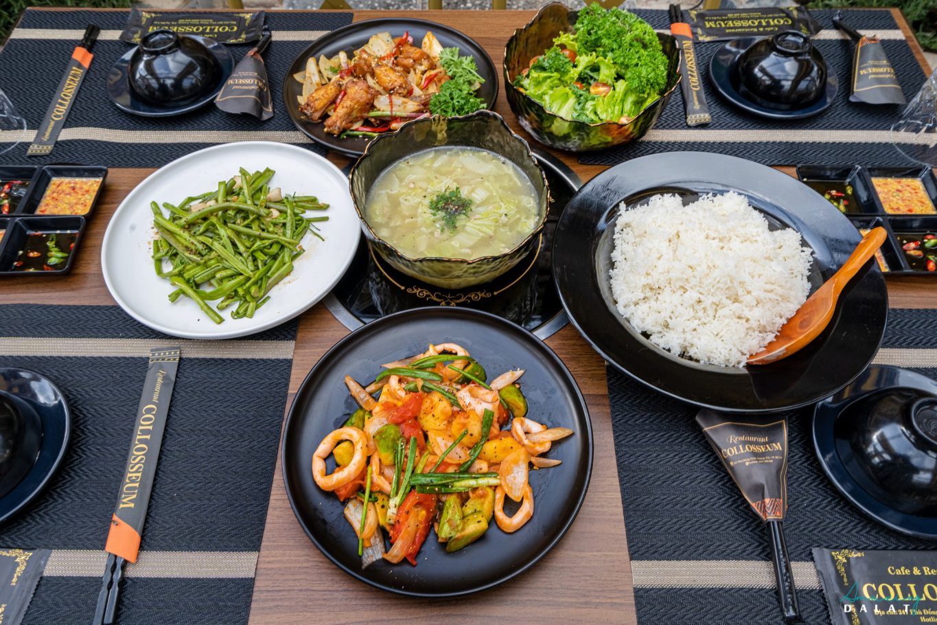 Set cơm trưa