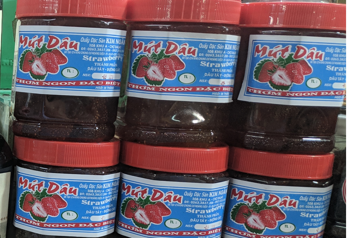 Mứt dâu Kim Ngân