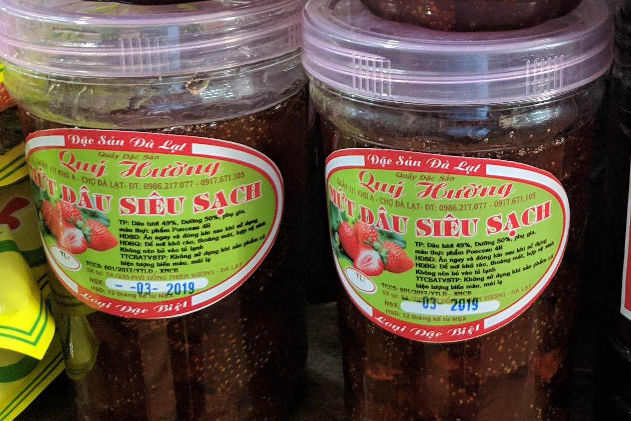 Mứt dâu siêu sạch Quý Hường