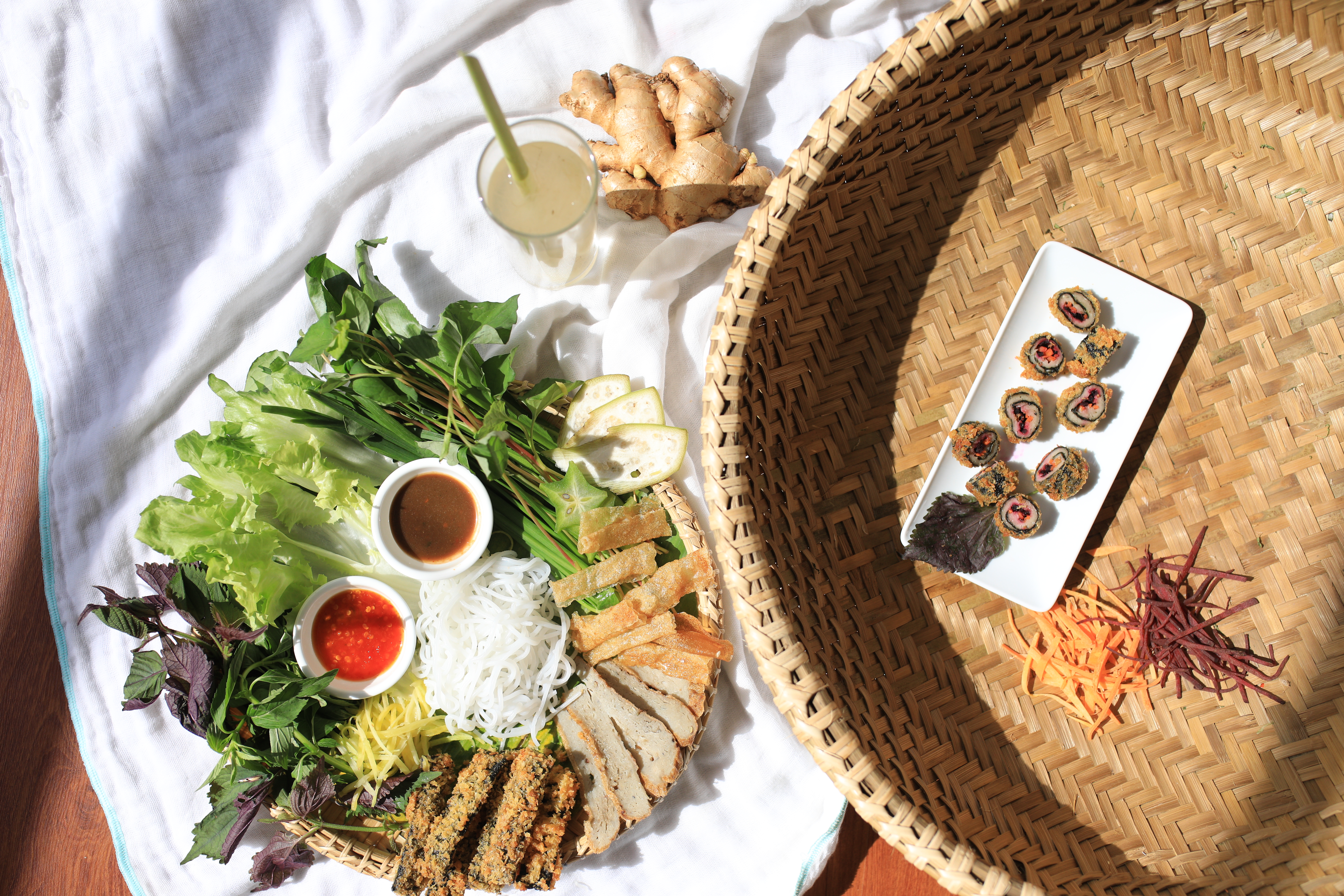 Mẹt sushi chả cá