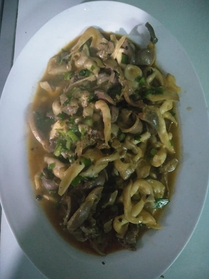 lòng gà xào nấm bào ngư