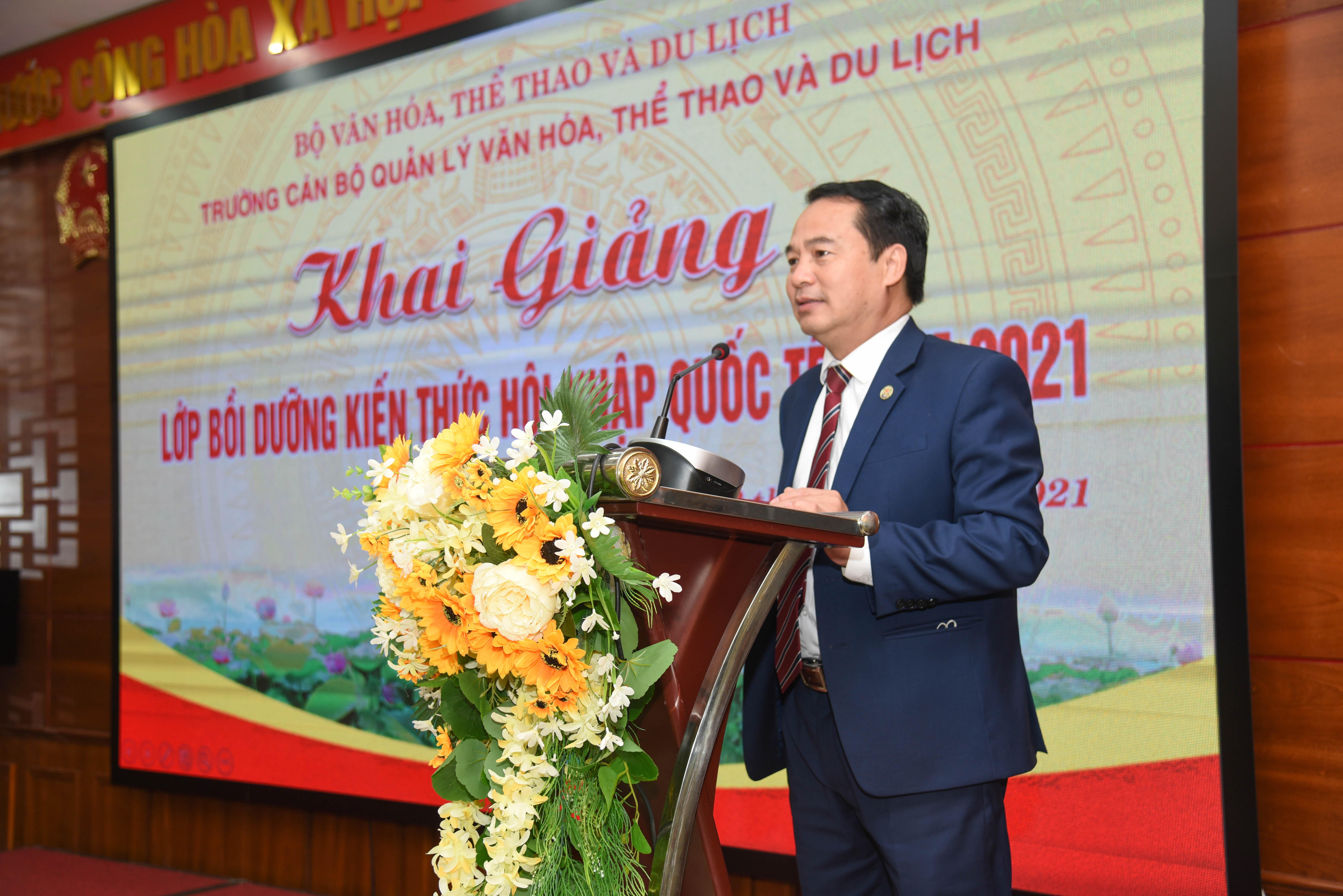 Khai giảng lớp Bồi dưỡng kiến thức hội nhập quốc tế năm 2021