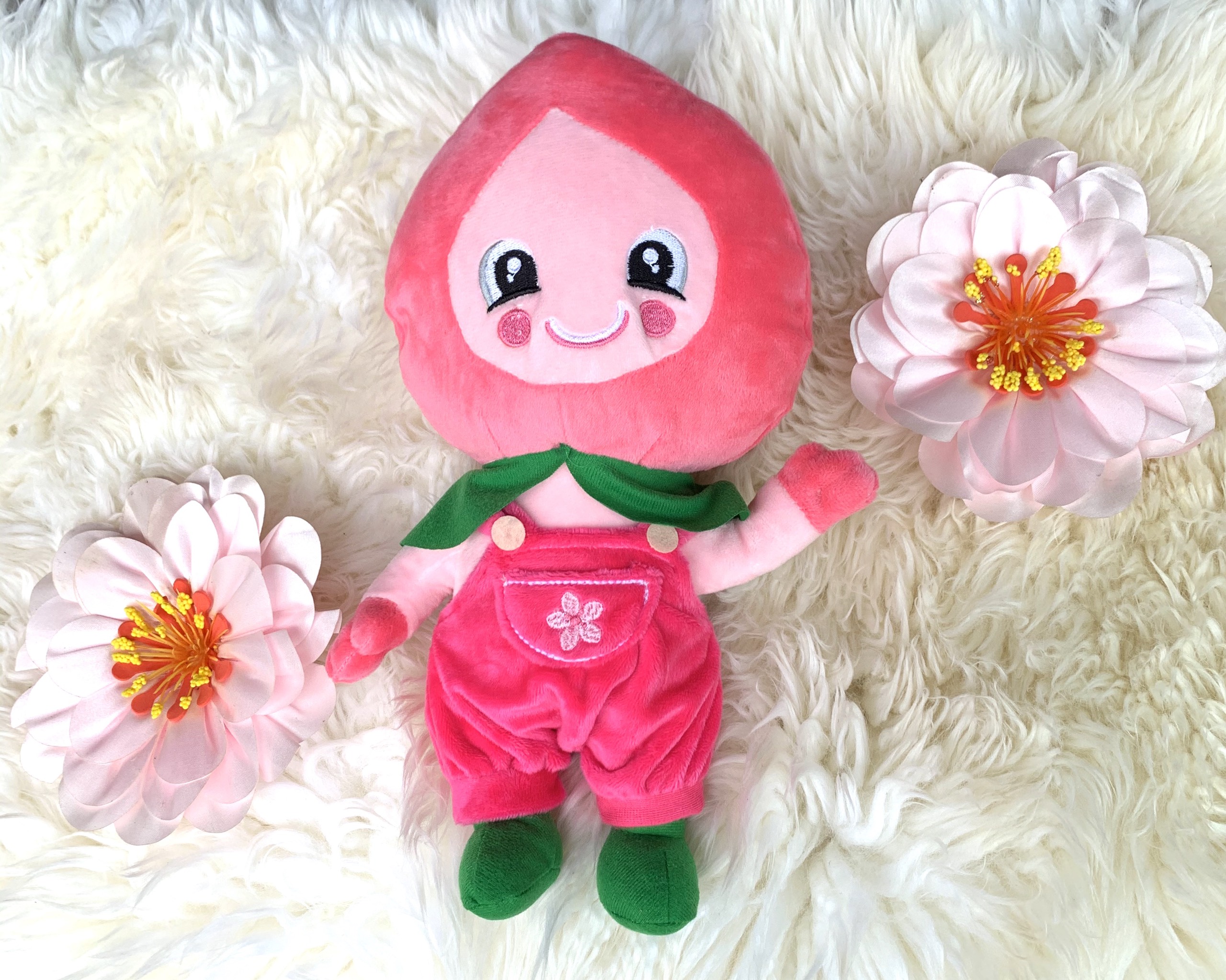 Sản phẩm du lịch đồ lưu niệm: EM BÉ ĐÀO