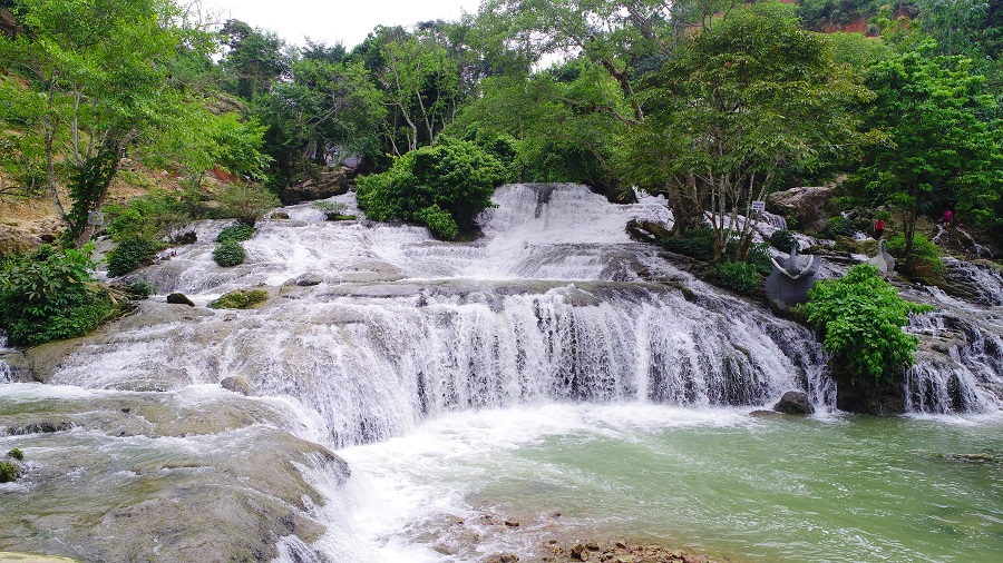Khai thác tiềm năng du lịch thác Đăng Mò, huyện Bình Gia