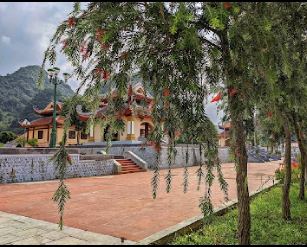 Đền thờ liệt sĩ huyện Bắc Sơn