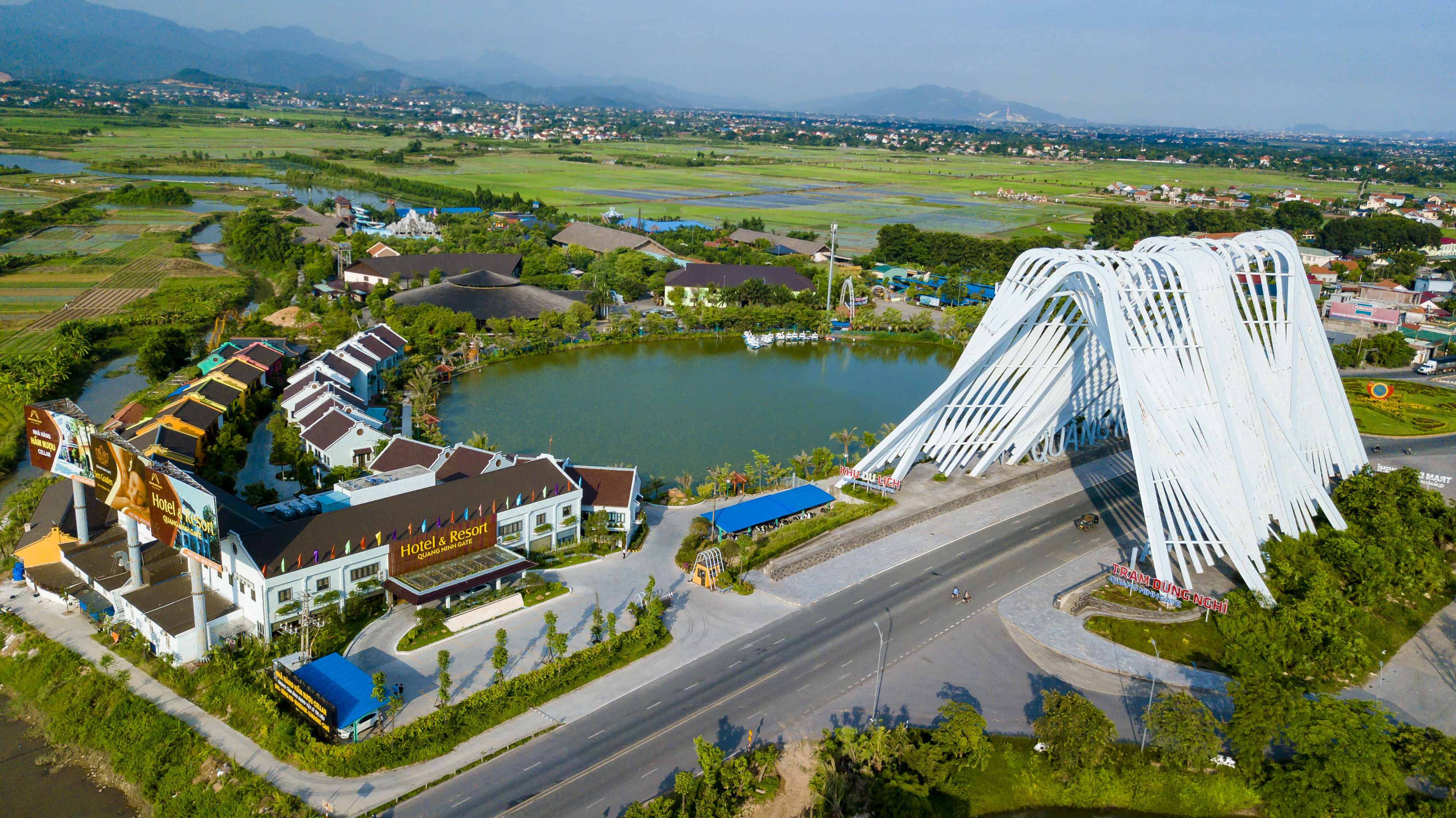 Điểm du lịch Quảng Ninh Gate