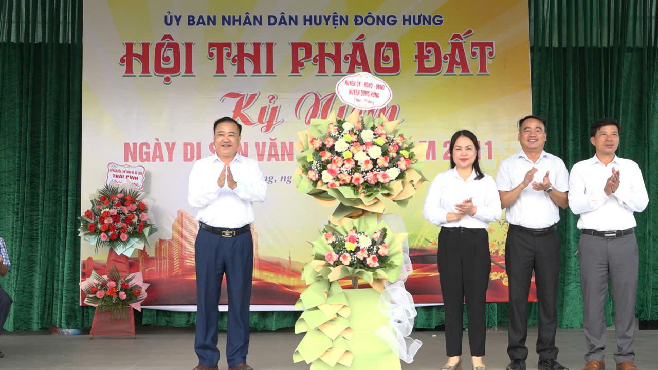 Bảo tồn và phát huy giá trị di sản văn hóa phi vật thể - trò chơi pháo đất trên quê hương Đông Hưng