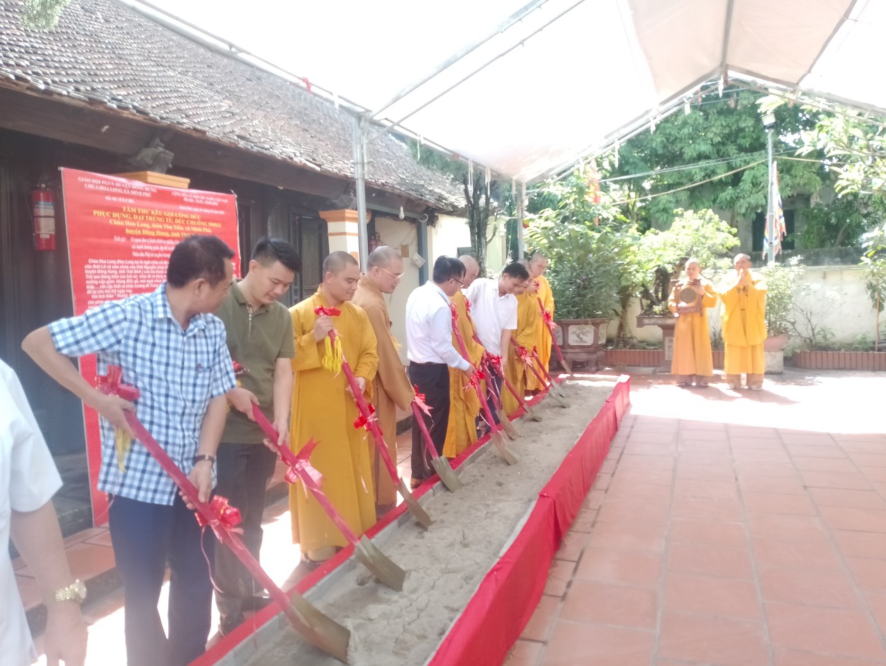 Lễ công bố khởi công tu sửa chùa Hoa Long, xã Minh Phú, huyện Đông Hưng