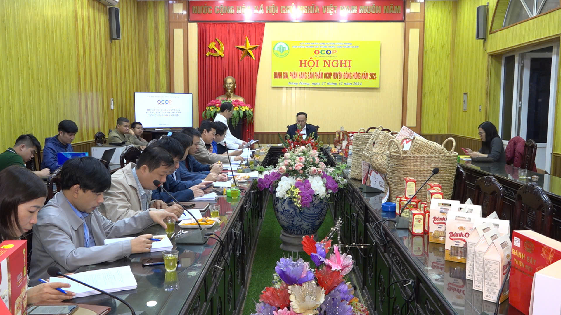 Hội đồng đánh giá, phân hạng sản phẩm Ocop huyện Đông Hưng  năm 2024