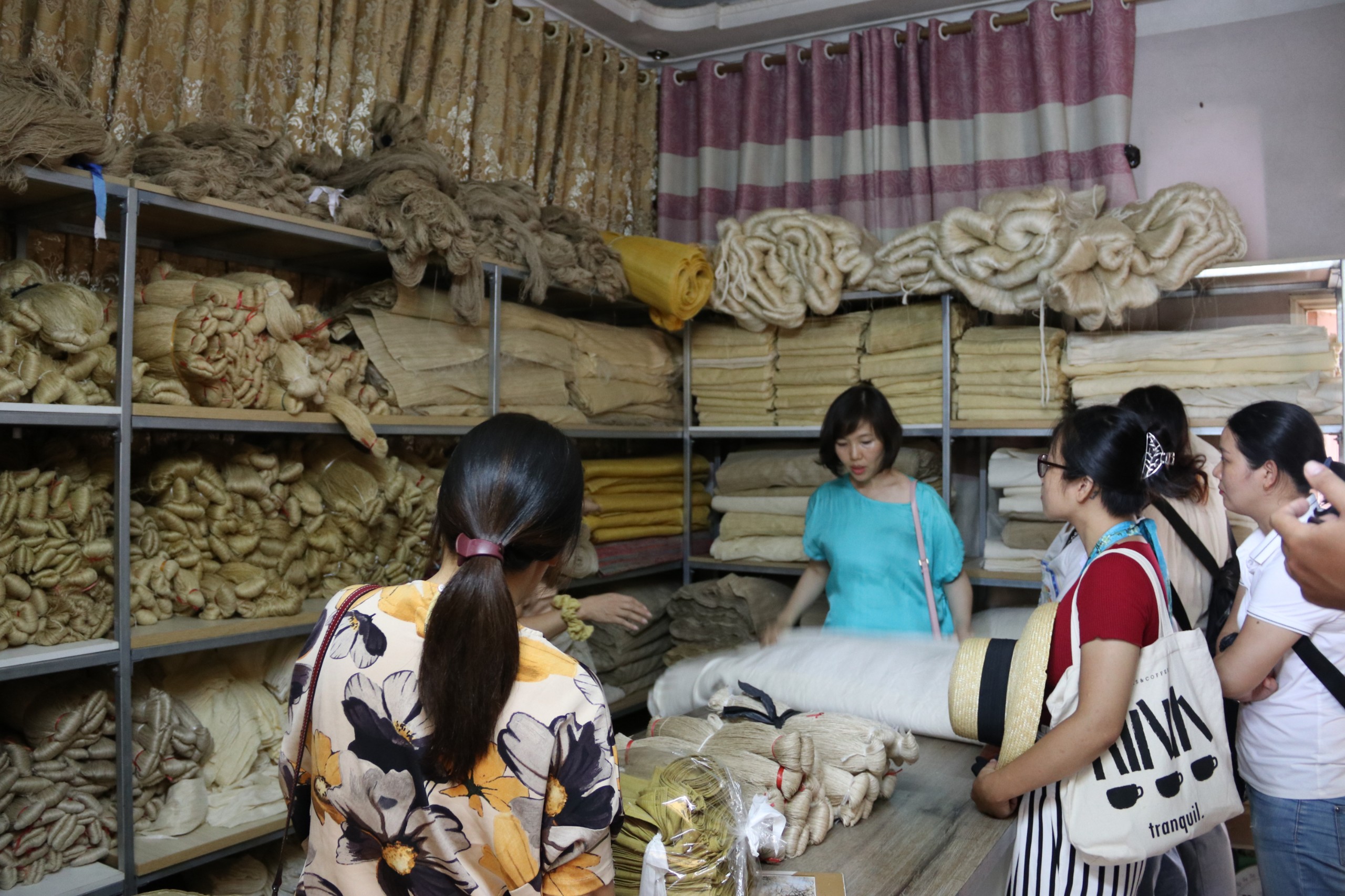 Hanhsilk – Người thổi hồn vào lụa Việt