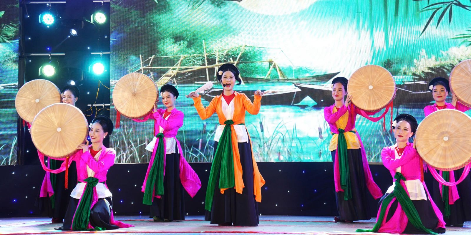 Chương trình nghệ thuật "Thanh âm vời vợi cung chèo"