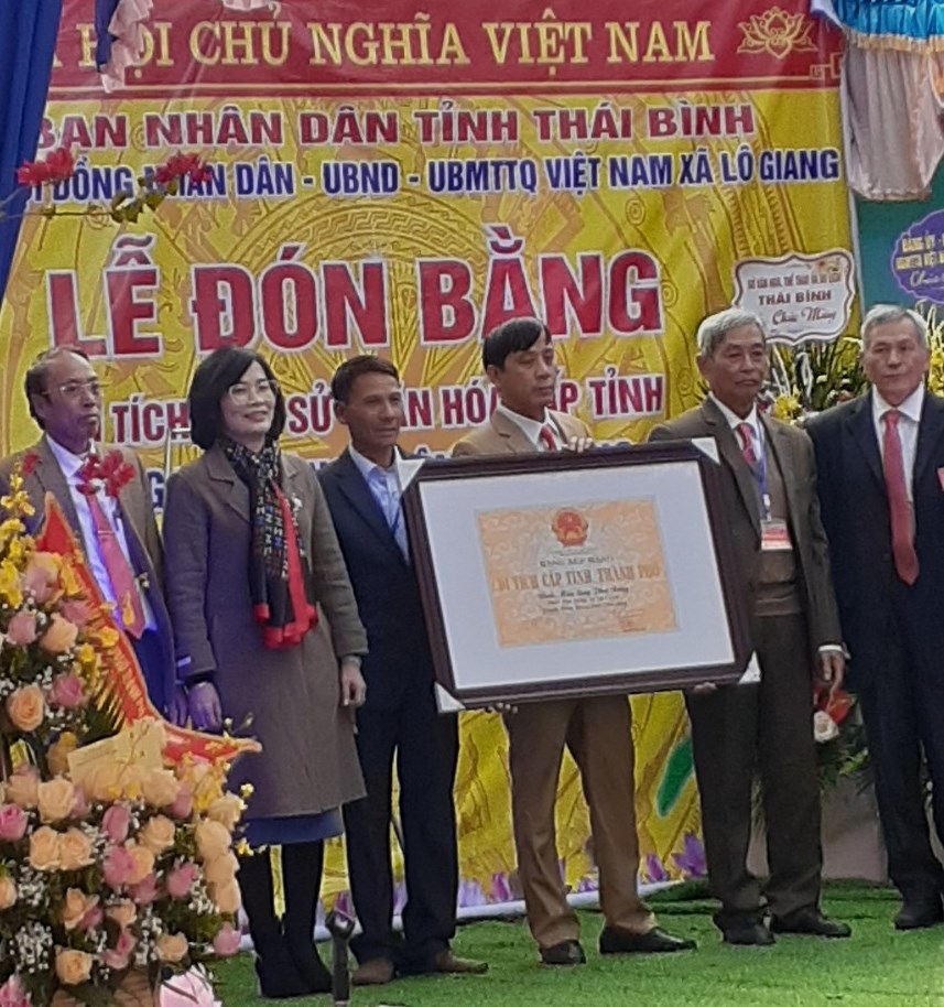 Lễ đón Bằng di tích Đình, miếu làng Phú La