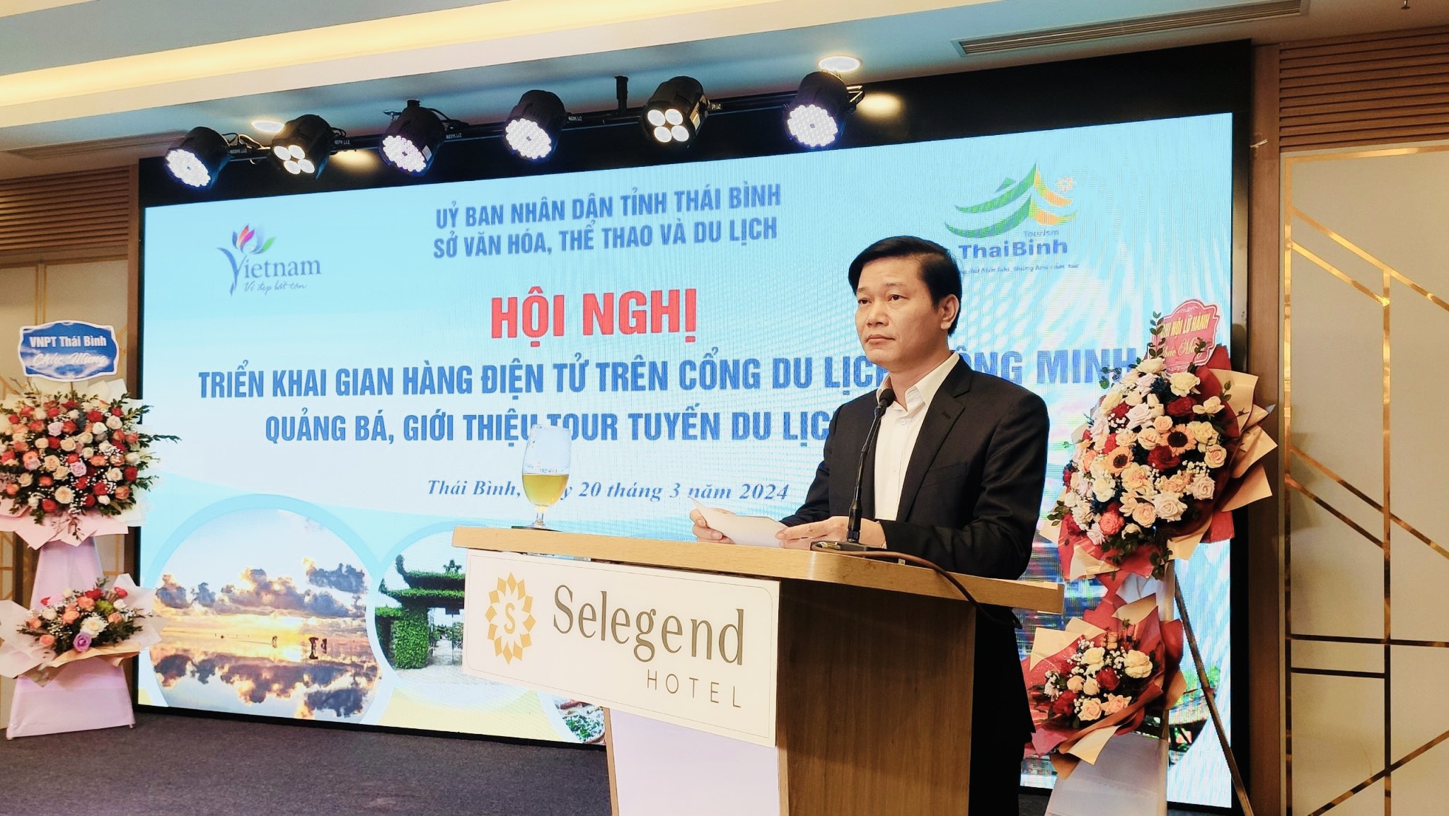 Triển khai gian hàng điện tử trên Cổng Du lịch thông minh