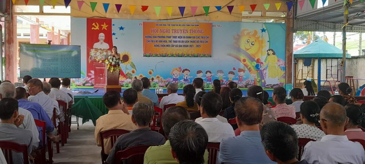 Sở Văn hóa Thể thao và Du lịch Thái Bình tổ chức lớp truyền thông xây dựng nông thôn mới tại huyện Đông Hưng