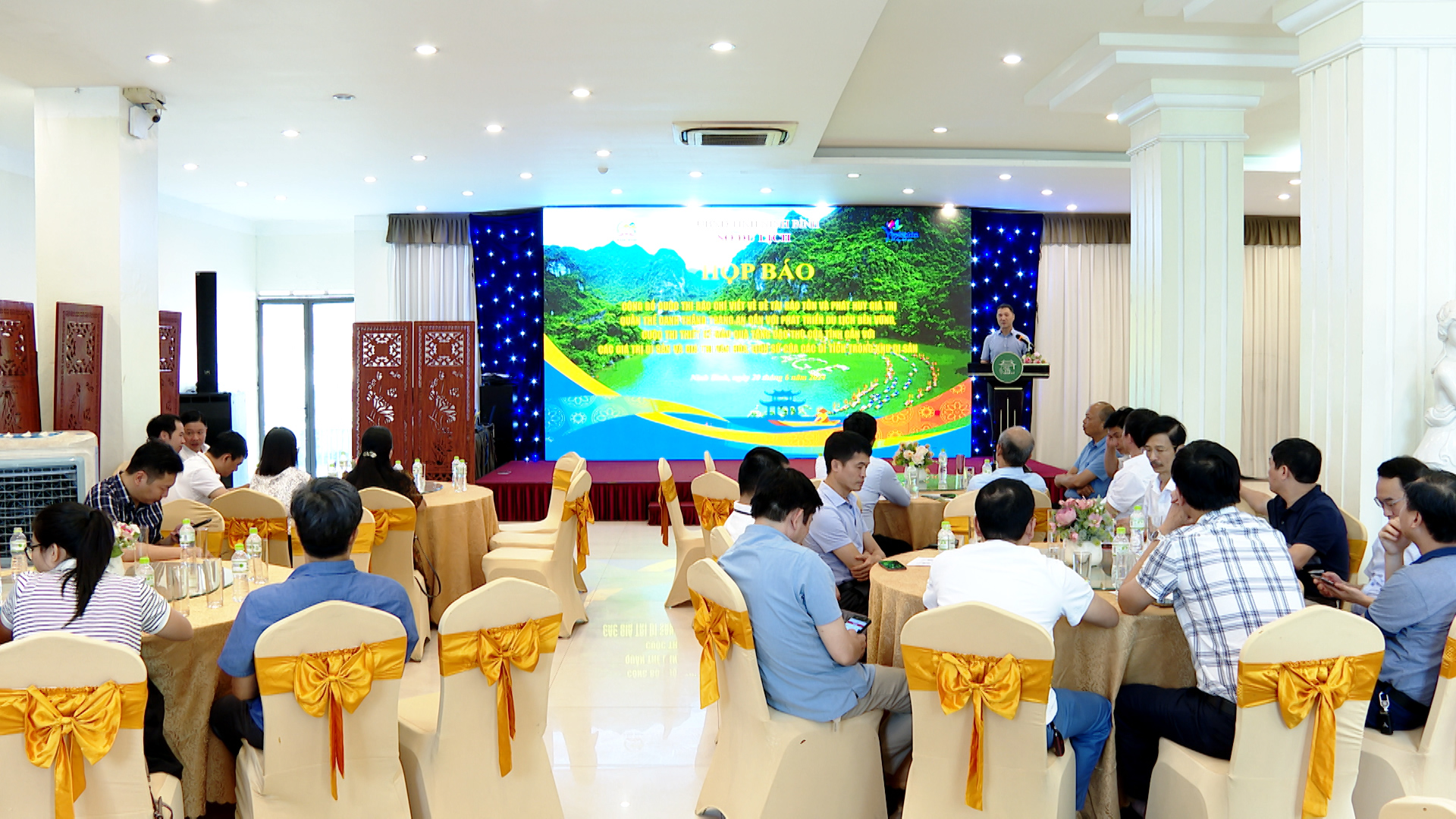 Cuộc thi thiết kế mẫu quà tặng đặc thù của tỉnh Ninh Bình gắn với các giá trị di sản và giá trị văn hóa, lịch sử của các di tích trong khu di sản