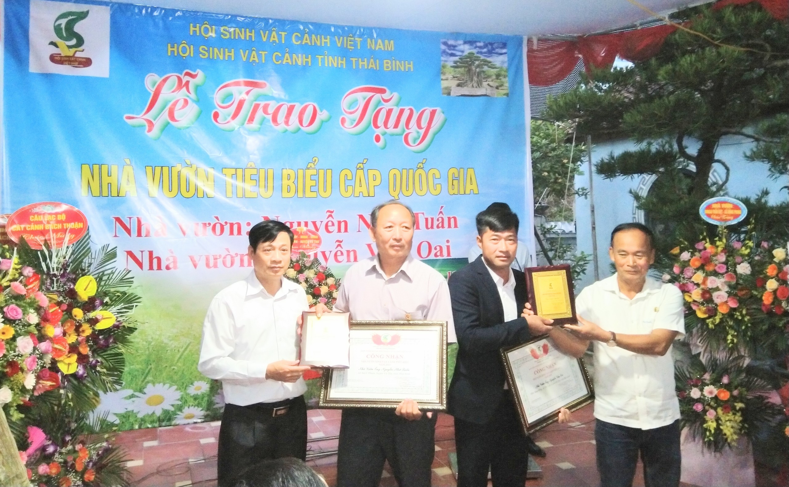 Trao tặng, vinh danh nhà vườn tiêu biểu cấp quốc gia tại làng vườn bách thuận (Vũ Thư, Thái Bình)