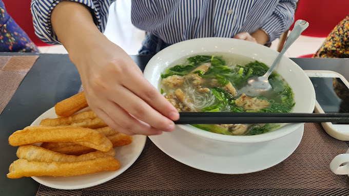 Xuất ăn sáng